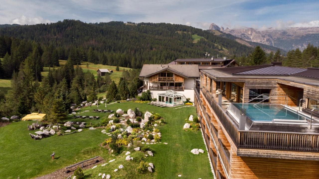 Hotel Gran Paradiso San Cassiano  Luaran gambar