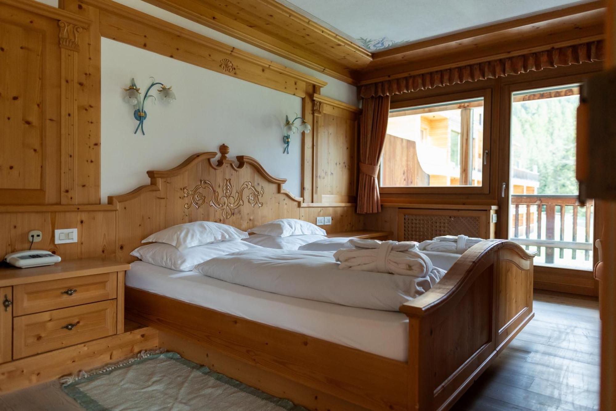 Hotel Gran Paradiso San Cassiano  Luaran gambar
