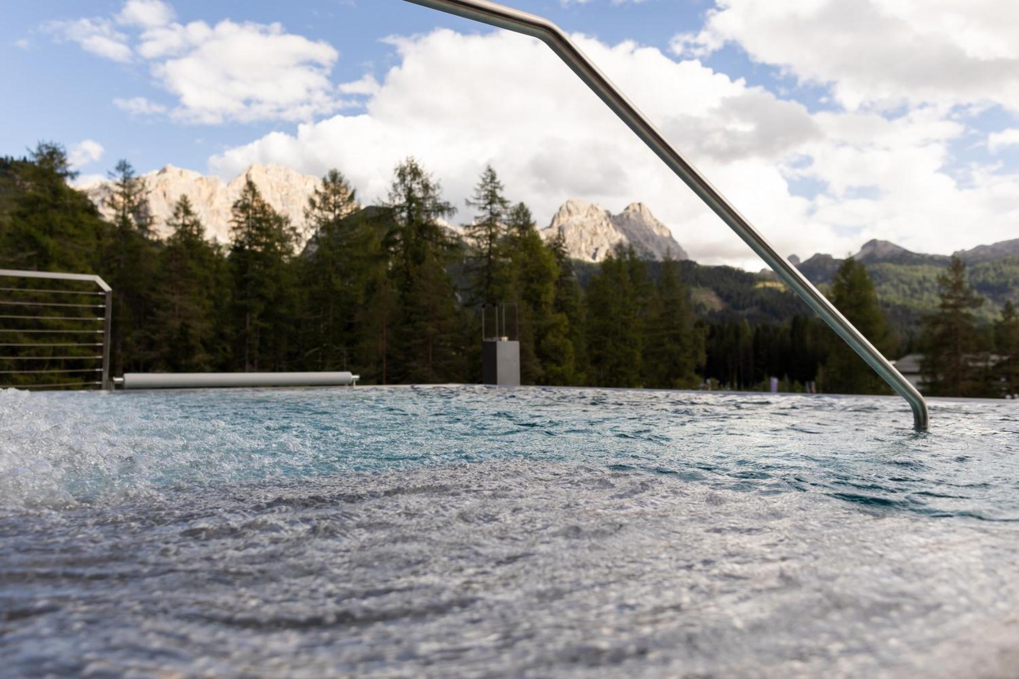 Hotel Gran Paradiso San Cassiano  Luaran gambar