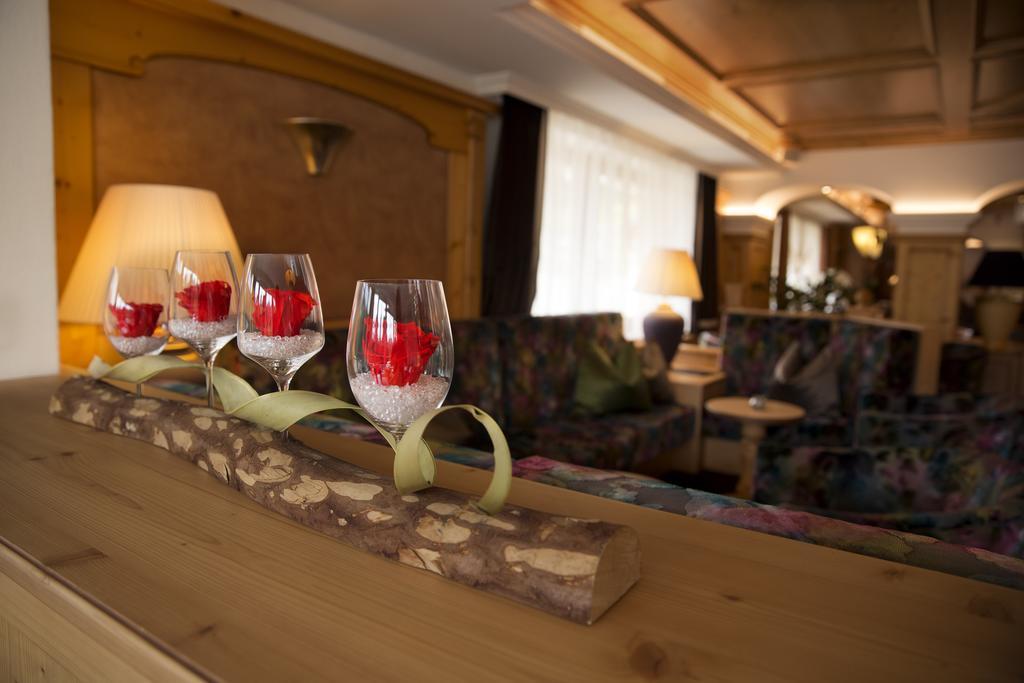 Hotel Gran Paradiso San Cassiano  Luaran gambar