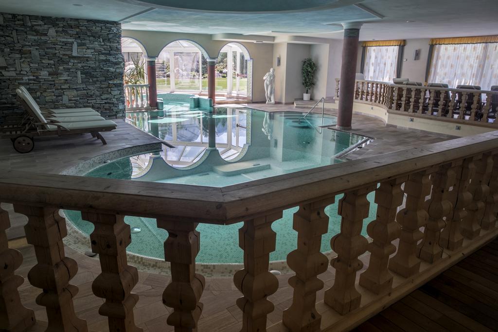 Hotel Gran Paradiso San Cassiano  Luaran gambar